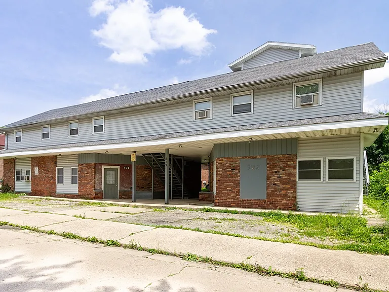 Spacious Apartments in the Heart of the Village — Photo 24