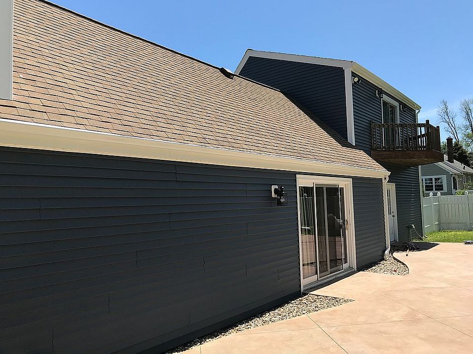 2nd image of 38 Henry St