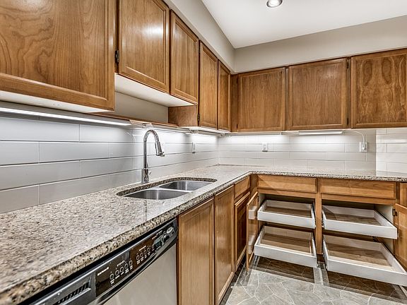 3rd image of 13876 102nd Ave #205
