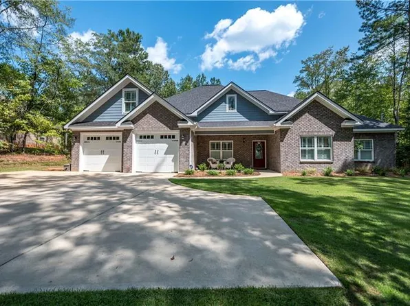 169 Lee Road 2211, Smiths Station, AL 36877