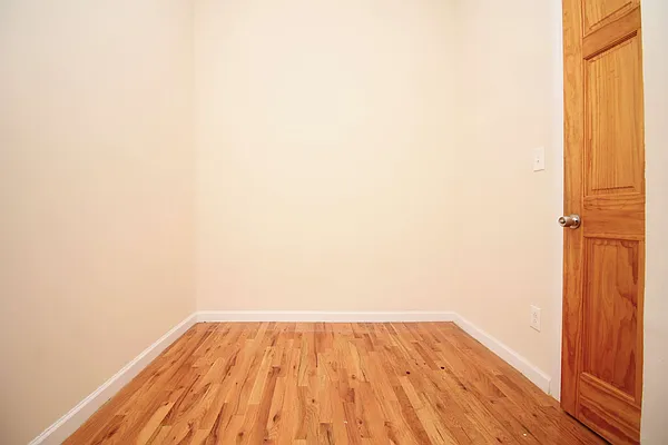 Rented by Nooklyn NYC LLC | media 6