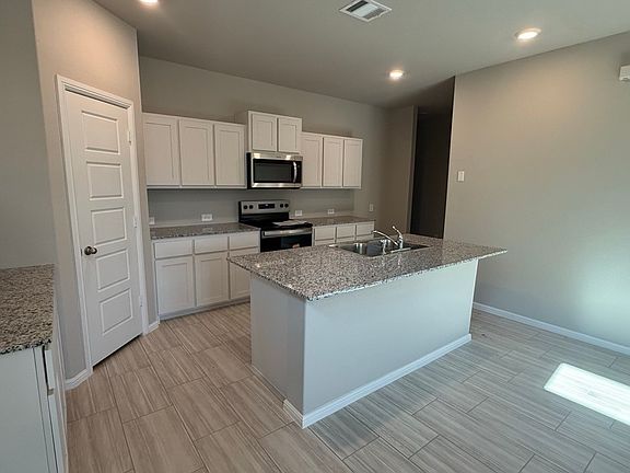 2nd image of 3065 Pecan Farm Ln