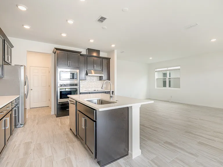 2352 Carrick St NW — Photo 10