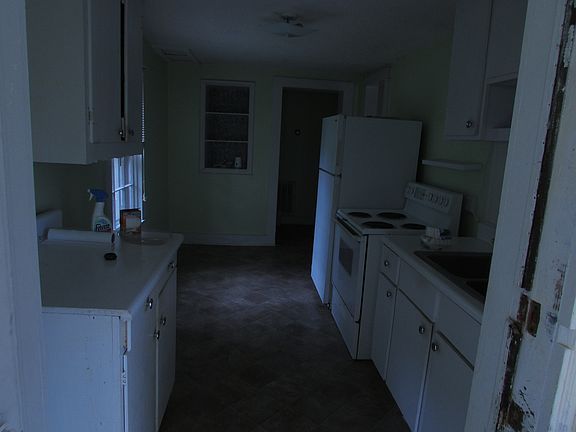 3rd image of 1004 John Randolph Blvd