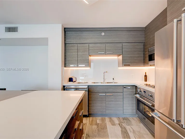 90 Alton Rd #2010 — Photo 10