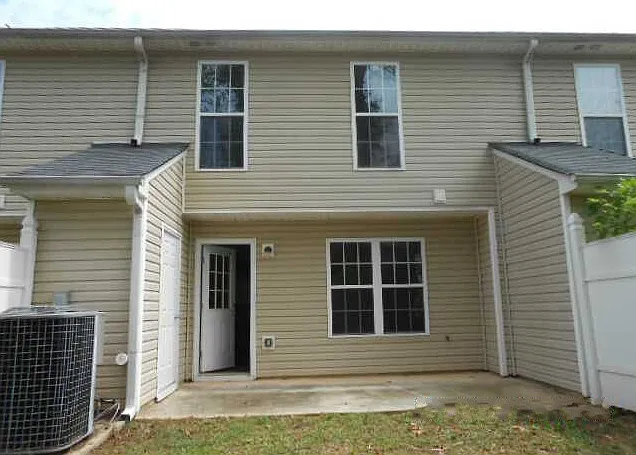 2437 Piering Dr #1 — Photo 4
