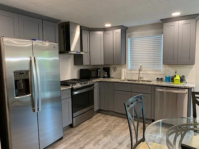 1480 Muirfield Dr — Photo 2