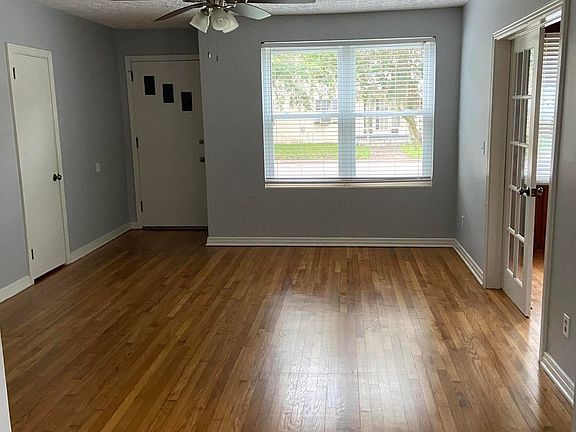 4th image of 3136 Belden Cir
