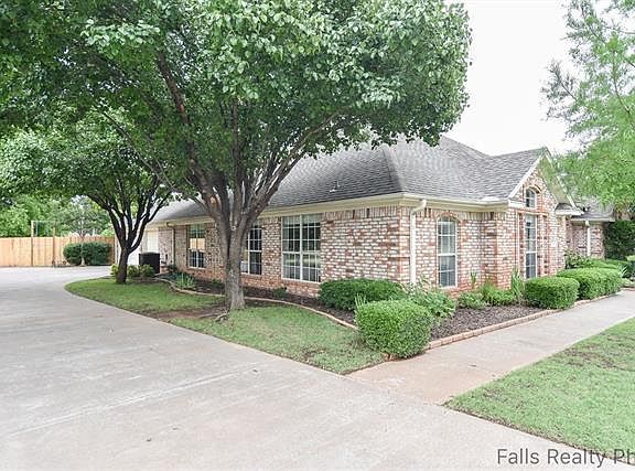 3rd image of 4234 Canyon Trails Dr