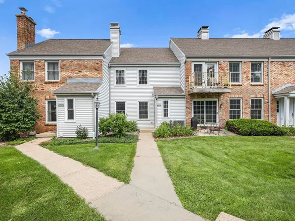 6916 Old Sauk Ct, Madison, WI 53717