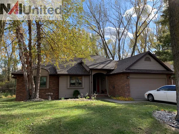 373 Muirfield Ct, North Sioux City, SD 57049