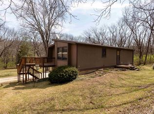 1982 E 100th Rd, Lecompton, KS 66050