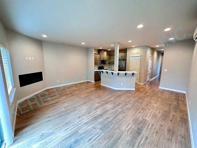 Charming 3-Bedroom Retreat with 2.5 Full Baths in Damascus, OR 1,513 Sq Ft of Comfort Awaits! — Photo 3