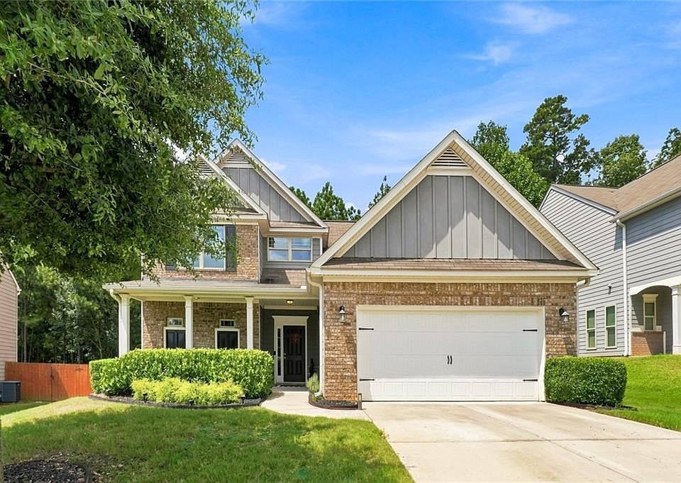 1st image of 697 Rockingham Dr