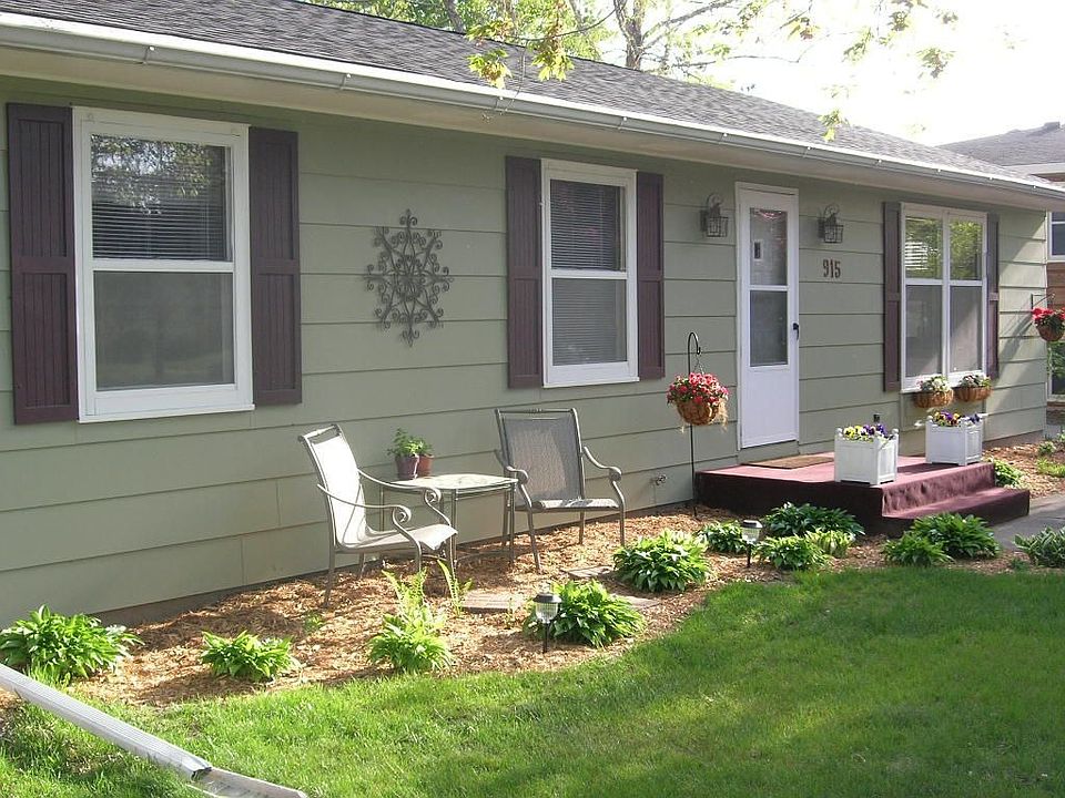 Mature landscaping