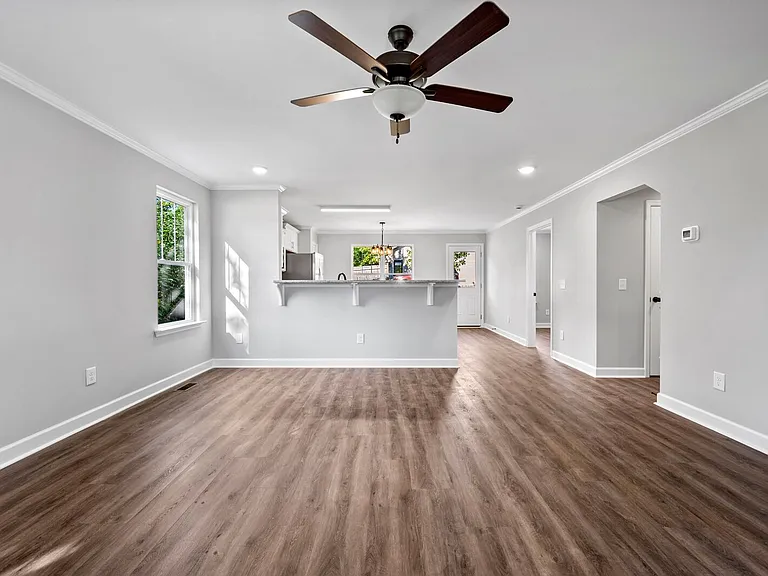 222 Pitts Ave — Photo 4