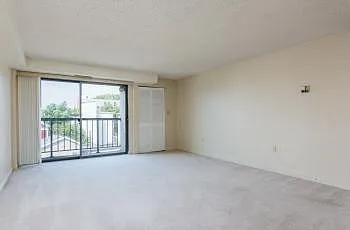 18 Elmer St #101 Photo 1