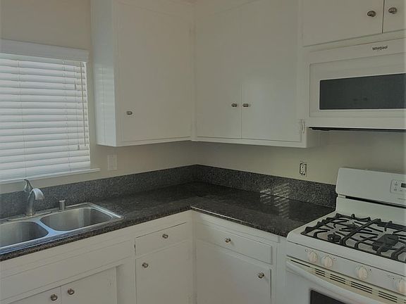 5th image of 223 N Juanita Ave APT B