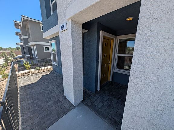 3rd image of 484 Golden Myna Ave