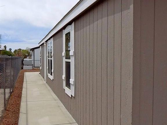 5th image of 592 Riverfront Dr