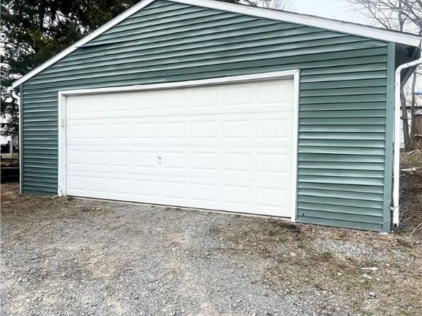 1842 E Lake Rd, Skaneateles, NY 13152