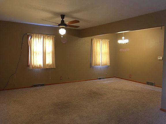 Living Room / Dining Room