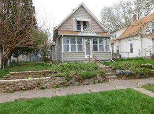 1727 13th St, Moline, IL 61265
