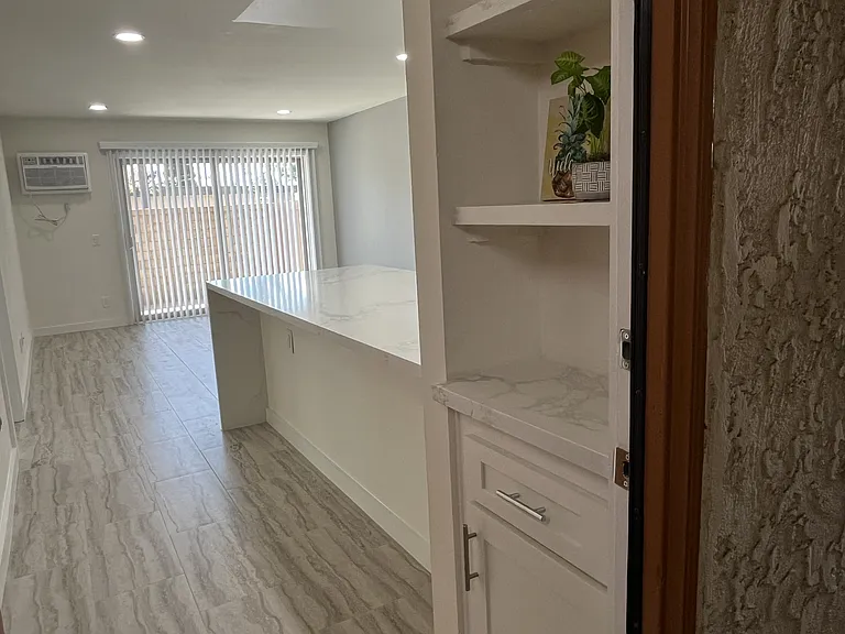 1544 #A7 - View from entry door