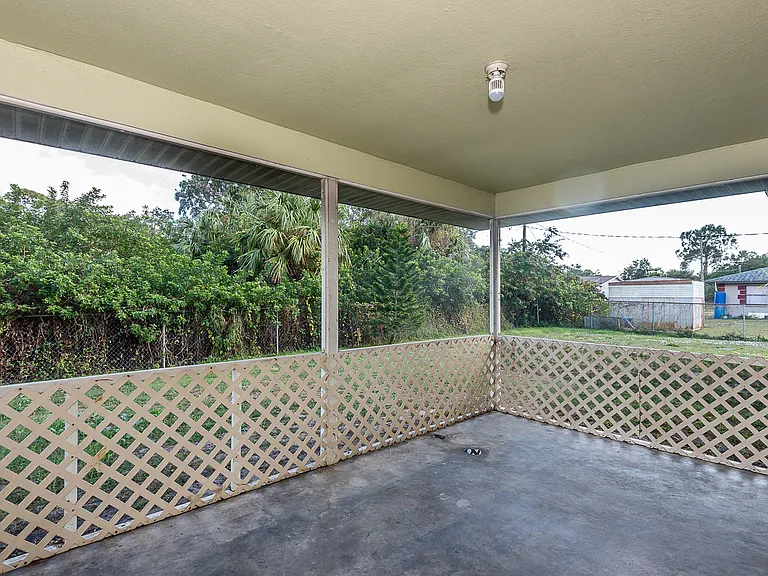 504 Vannell St — Photo 20