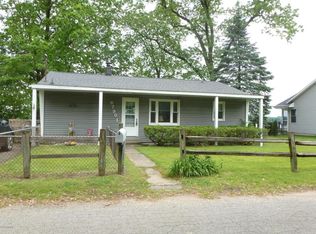 67901 Edgewater Beach Rd, White Pigeon, MI 49099