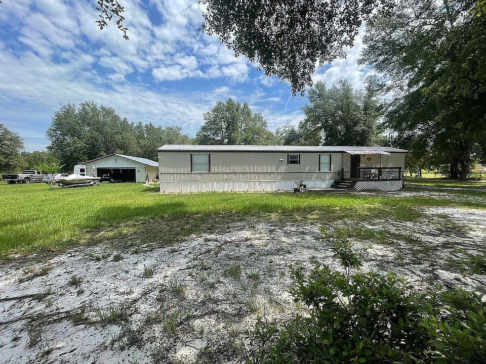 1st image of 169 NW Sugarcane Pl