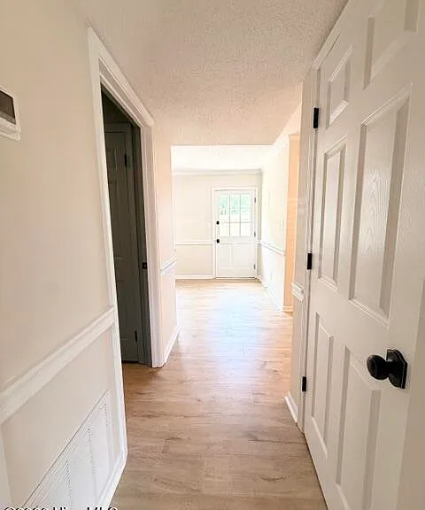 24 Scott St — Photo 4