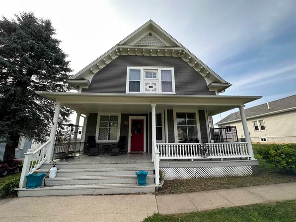 103 Dessel St, Ossian, IA 52161