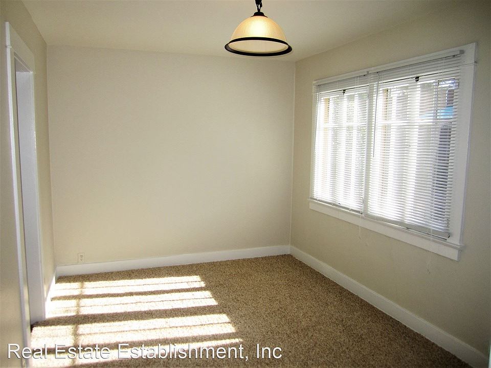 1st image of 218 N Olive St APT 6