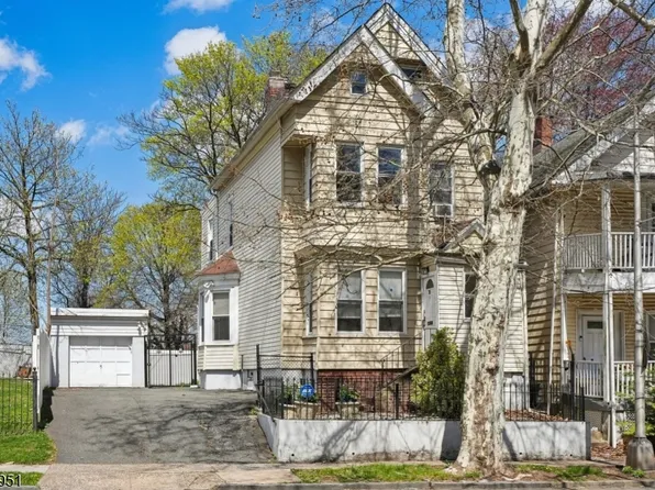 70 9Th Ave, East Orange City, NJ 07018