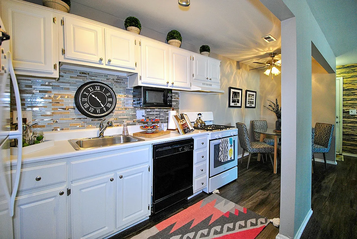 Parkview Ridge Apartments and Townhomes — Photo 3
