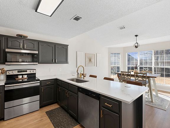 3rd image of 6411 E Sandbourne Dr