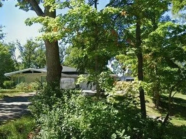 9605 Hillandale Rd, Richmond, IL 60071