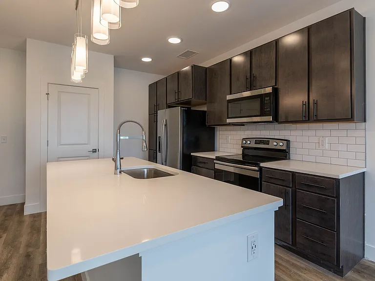 St. Barts Apartments — Photo 8