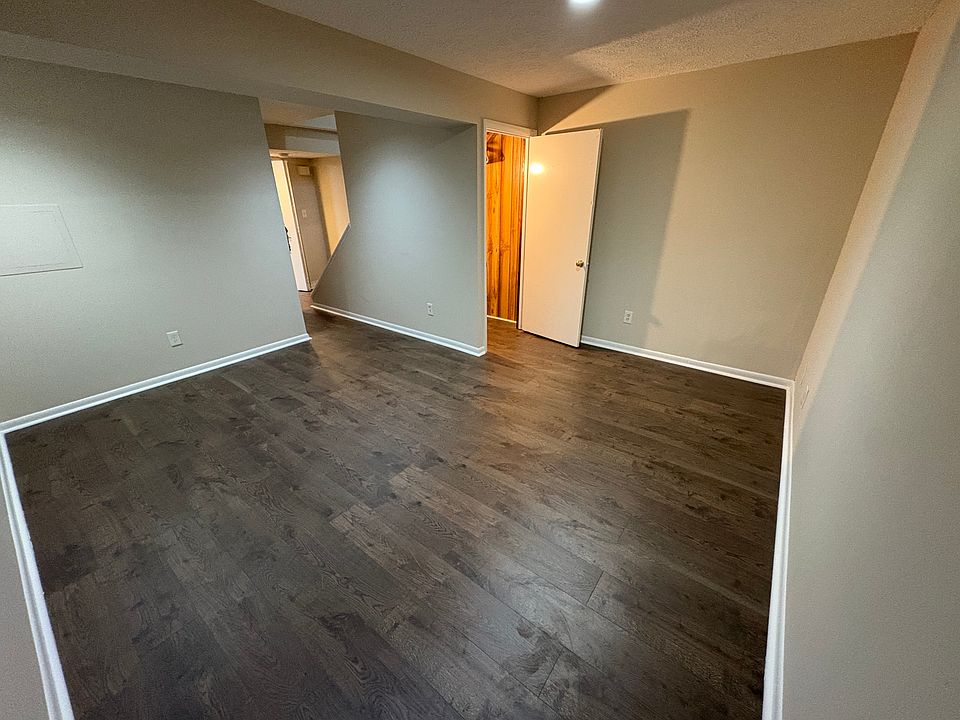 2nd image of 222 Deervalley Dr
