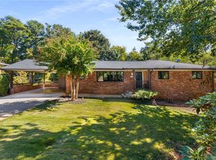 1126 Chatsworth Dr, Avondale Estates, GA 30002