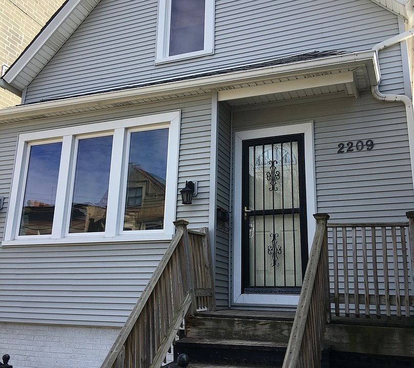 1st image of 2209 W Belmont Ave