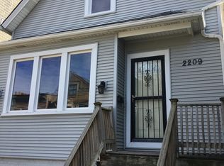 2209 W Belmont Ave, Chicago, IL 60618