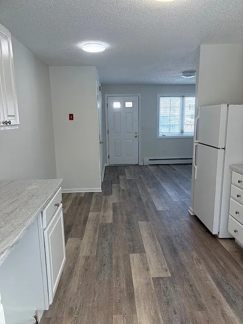 2 bed, 750 sqft, $1,500 — Photo 2