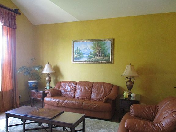 2nd image of 1154 Moore Ct