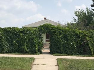 834 Manvel Ave, Grafton, ND 58237