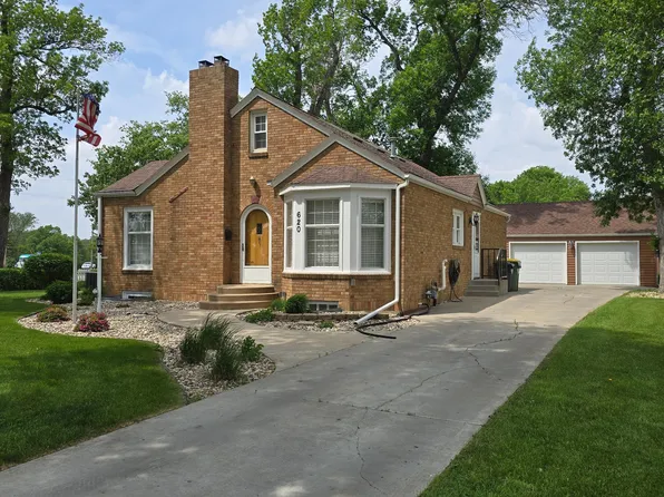 620 5th Ave SE, Pipestone, MN 56164