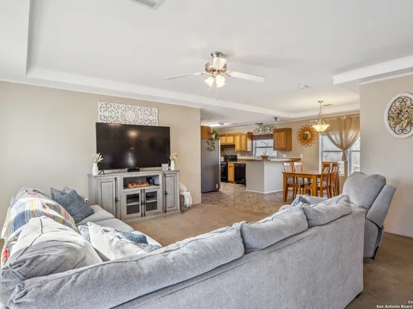 152 sandy ridge, Poteet, TX 78065