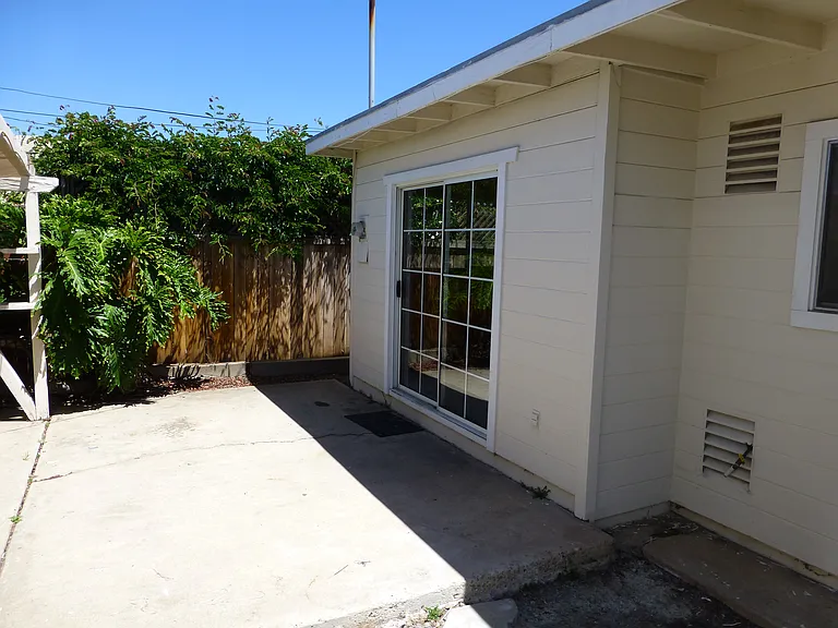 3334 Gregory St — Photo 15
