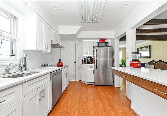 5th image of 80-70 209th St